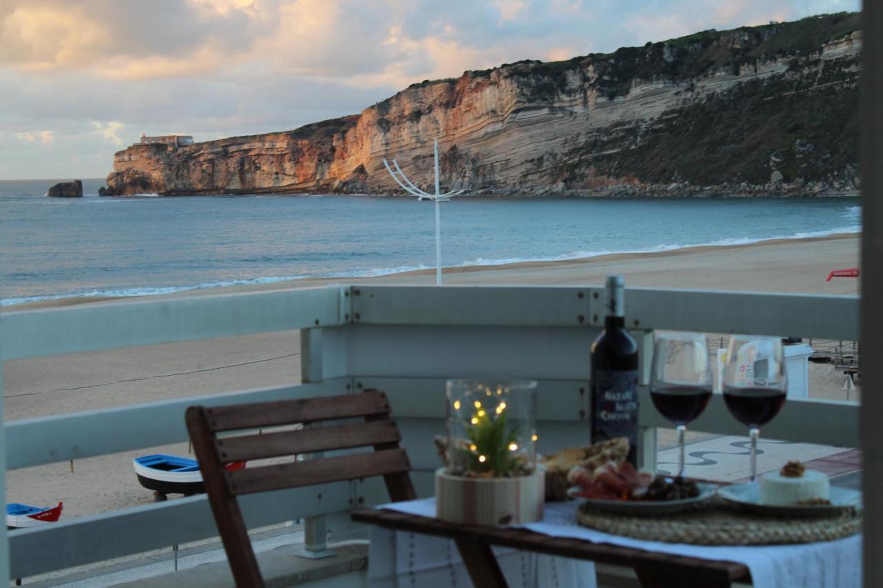 Beachfront Apartment Назаре Екстериор снимка